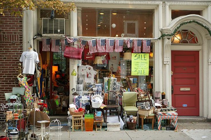Antique Row shopping district in Philadelphia